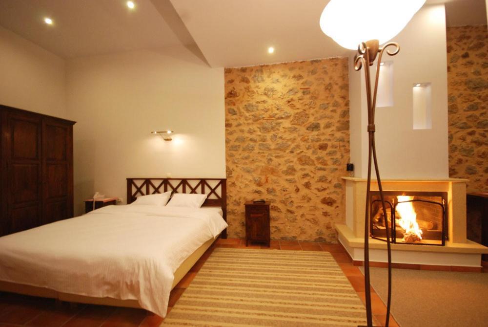 Hotel Parnassos Arachova Quarto foto