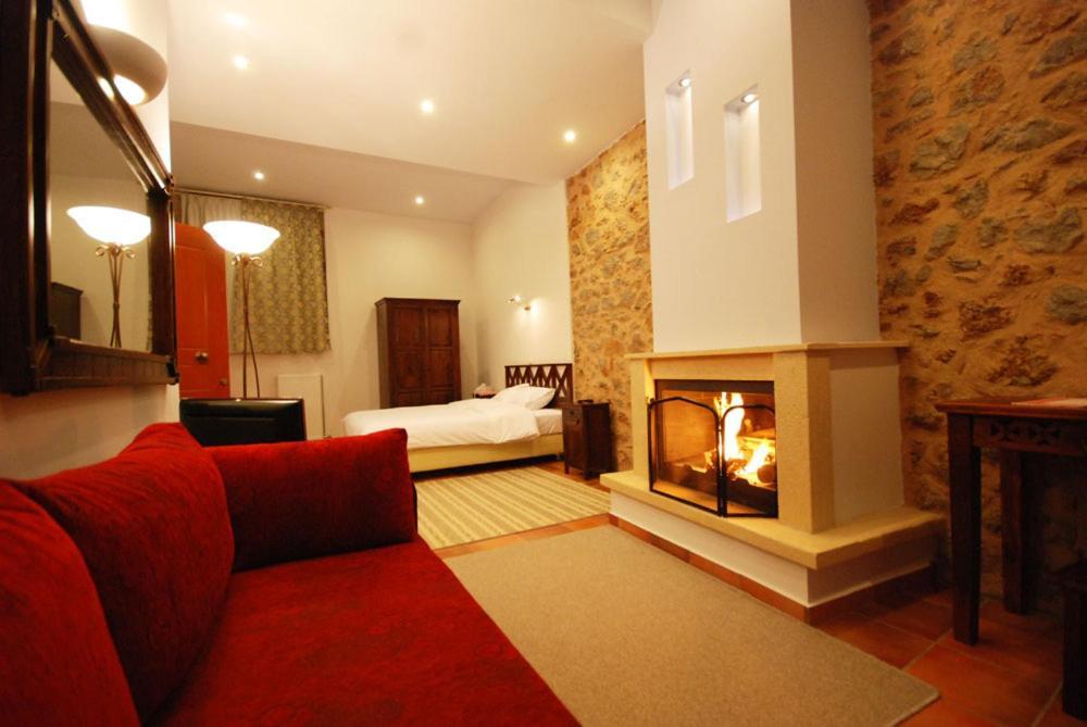 Hotel Parnassos Arachova Quarto foto